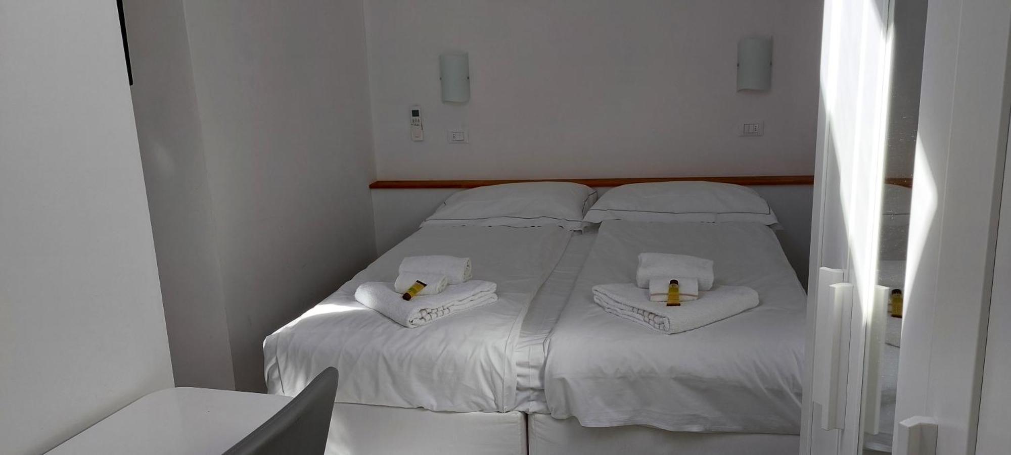Casa Luigia Rooms Mtb In Finalborgo Bike Room Tour Ebike Trekking Фінале-Лігуре Екстер'єр фото