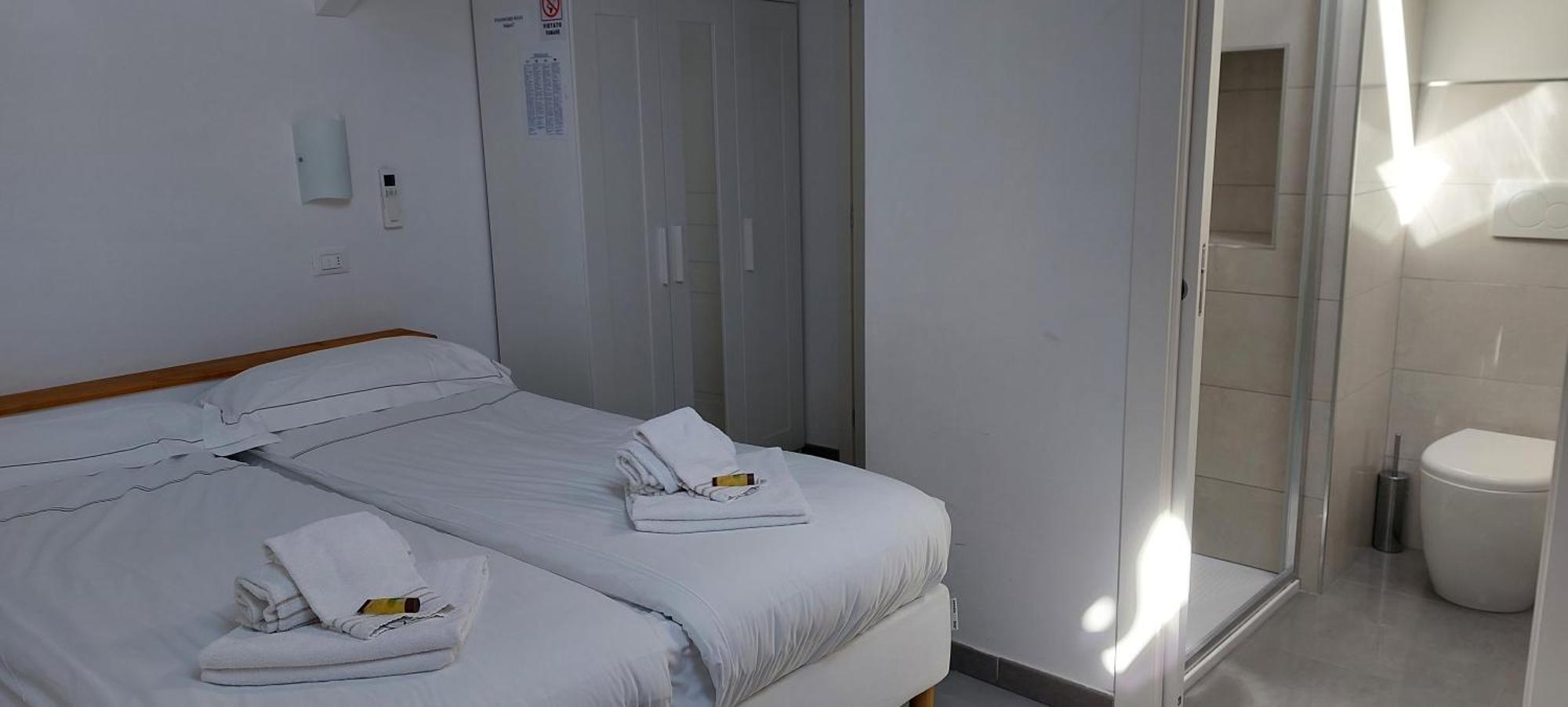 Casa Luigia Rooms Mtb In Finalborgo Bike Room Tour Ebike Trekking Фінале-Лігуре Екстер'єр фото